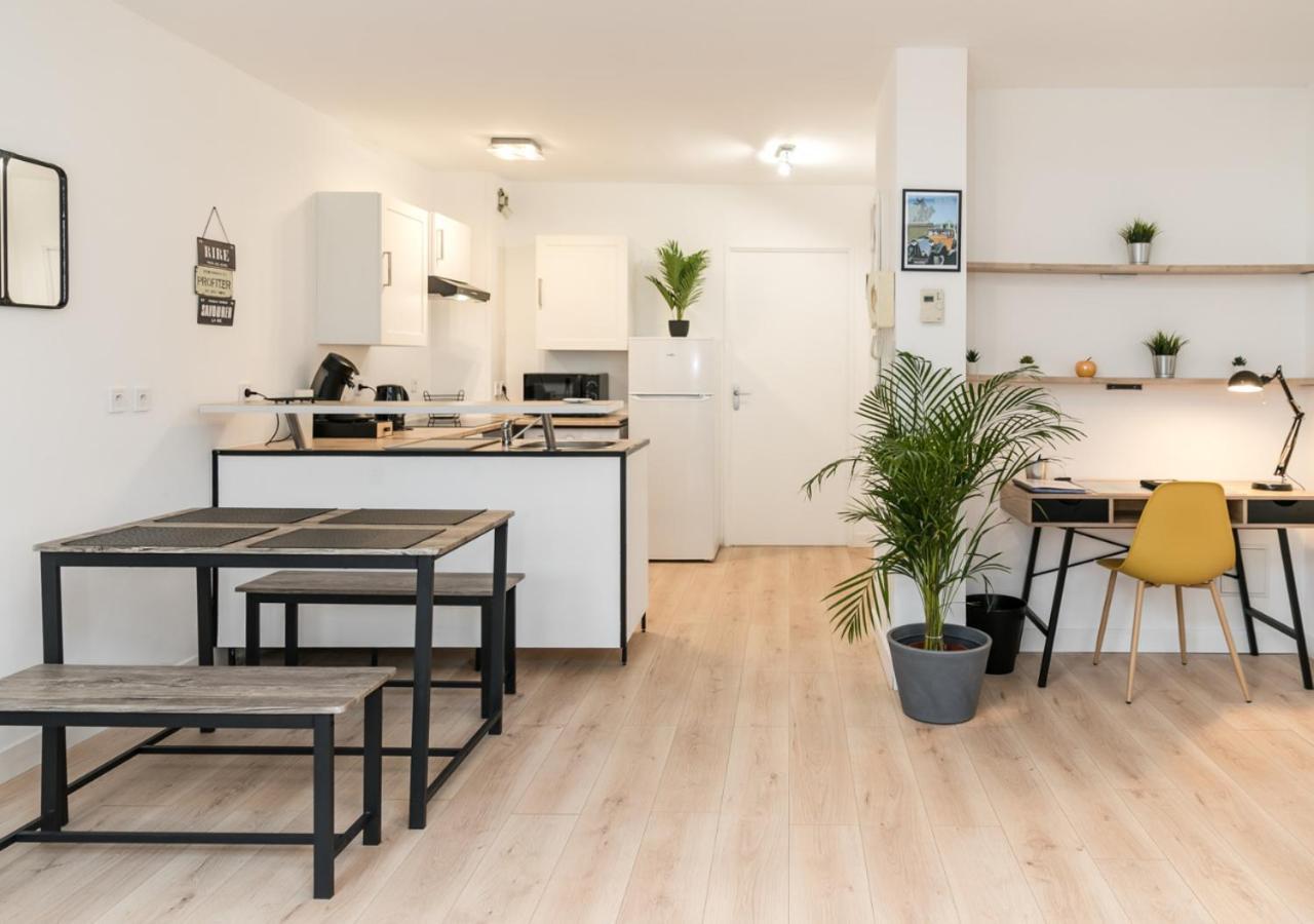 "Le Roll'S" - 1 Chambre - 5 Couchages - Calme - Terrasse - Parking Prive Tours Exterior photo